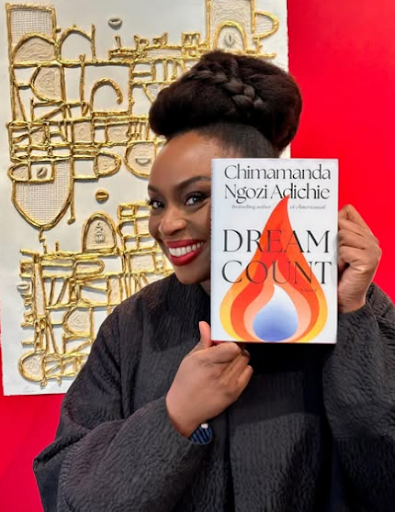 Read more about the article Chimamanda Ngozi Adichie’s Dream Count Debuts at Number One on Amazon UK