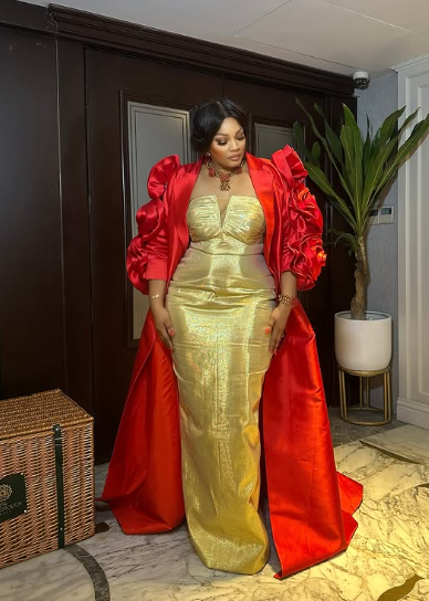 Photo source: Realomosexy on Instagram