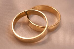 Wedding rings. Photo credit: Mariano Rivos on unsplash