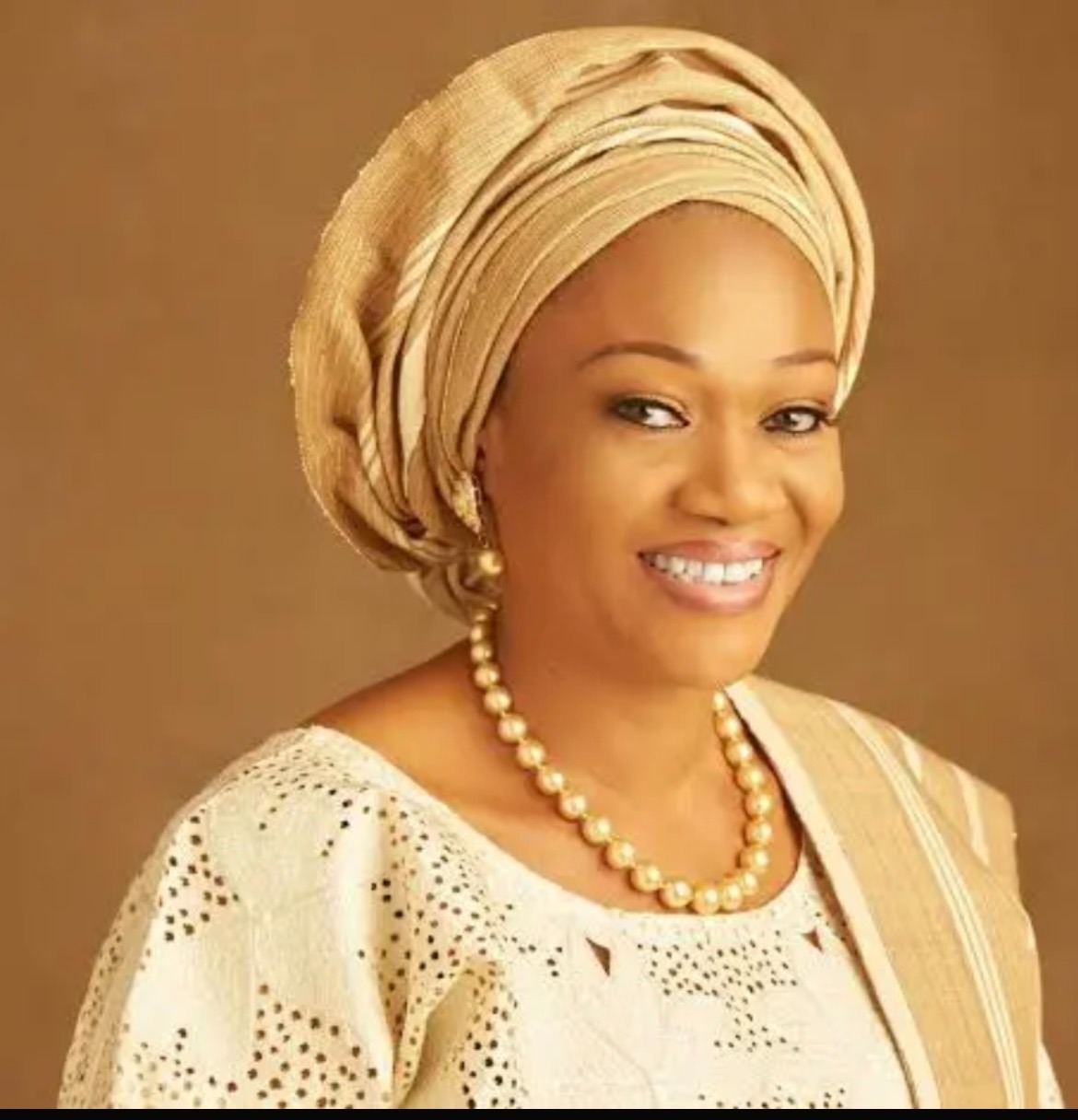 Senator Oluremi Tinubu Offers Cash, Period Pads to 100,000 Girls in Public Schools